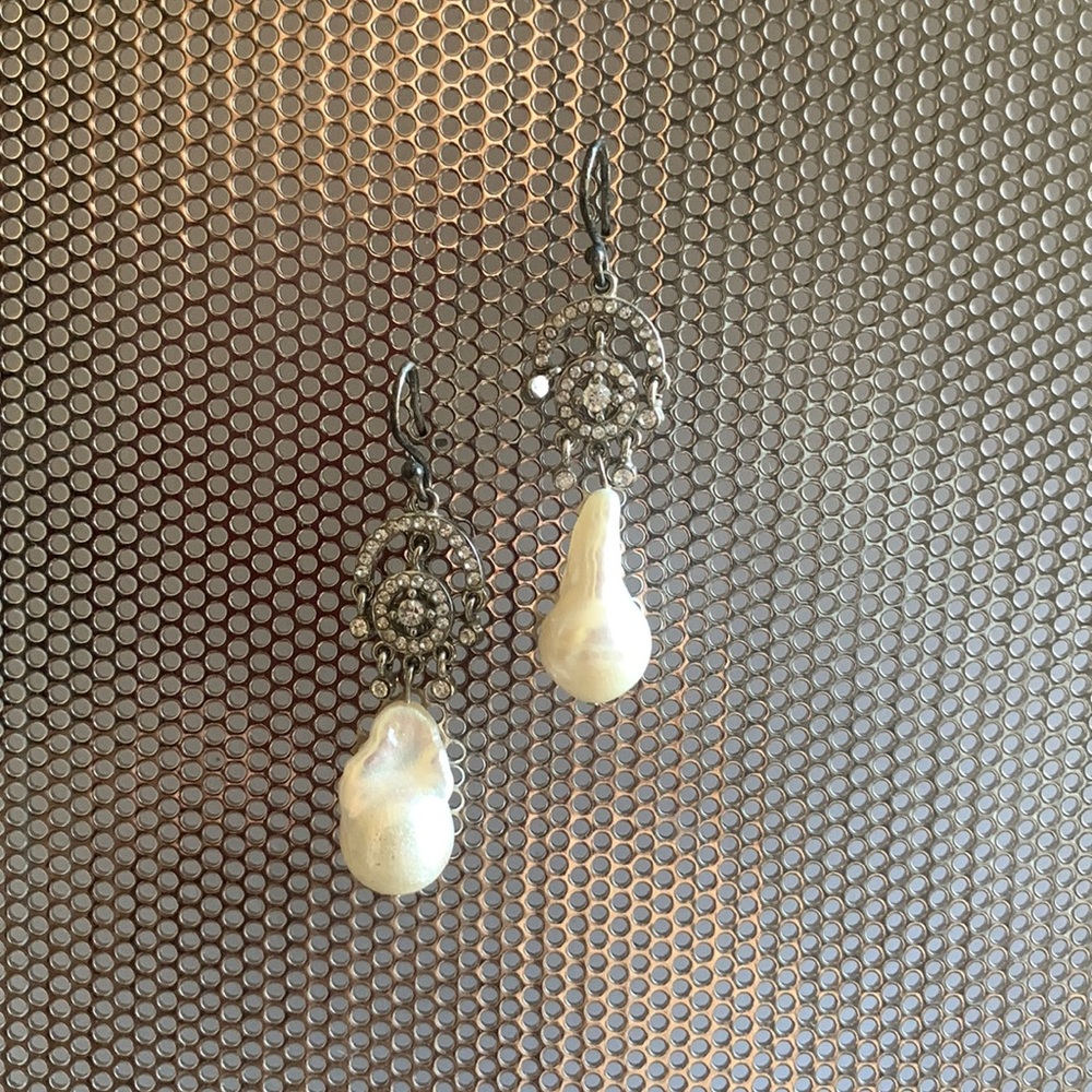 Drop earrings